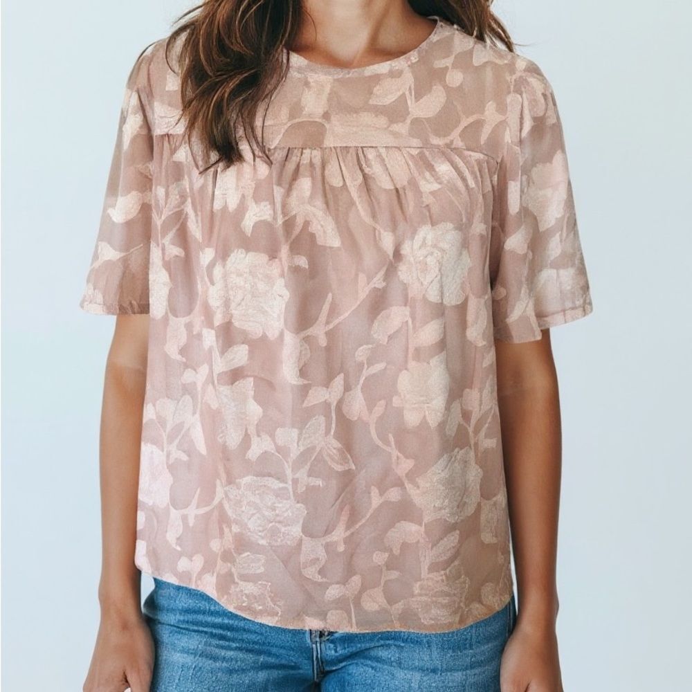 Women Blouse Deep Rose Floral Applique Flouncy Sleeve Button Back Neck Sz Small